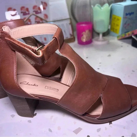 Clarks Kaylin 60 Glad Womens Peep Toe Heels Tan Leather US Size 7.5 M - Picture 3 of 8